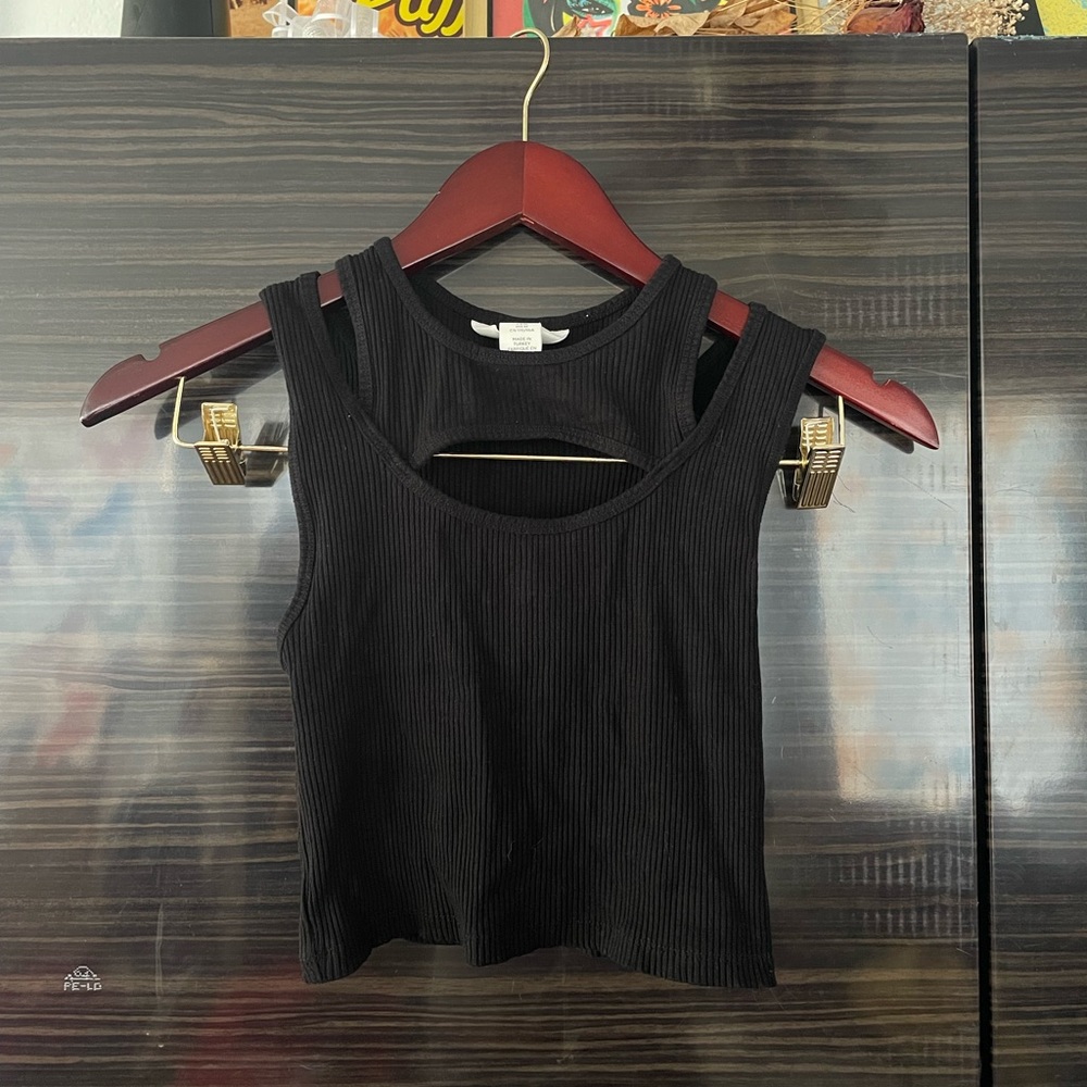 H&M black tank top cropped top